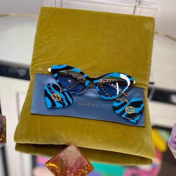 SUPER RARE Cat-Eye Blue & Black Gucci Heart Shades - Picture 2 of 13